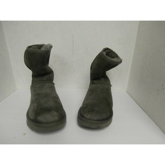 UGG Shoes - Ugg Women's 1016223 Classic ll Short Gray Size 8 USED!!!